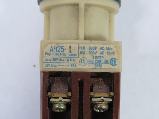 Fuji Electric AH25-LW11L Push Button 10A 600VAC 1NO 1NC White Extended USED