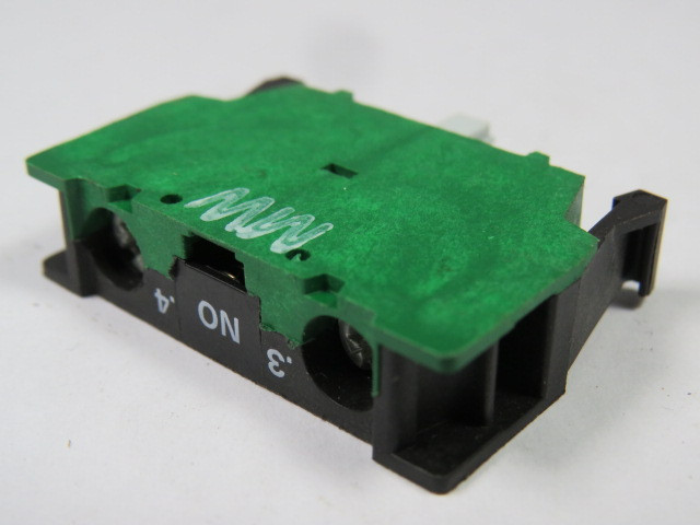 Allen-Bradley 800E-3X10 Ser. A Latch Mount Contact Block 1NO GREEN/BLACK USED