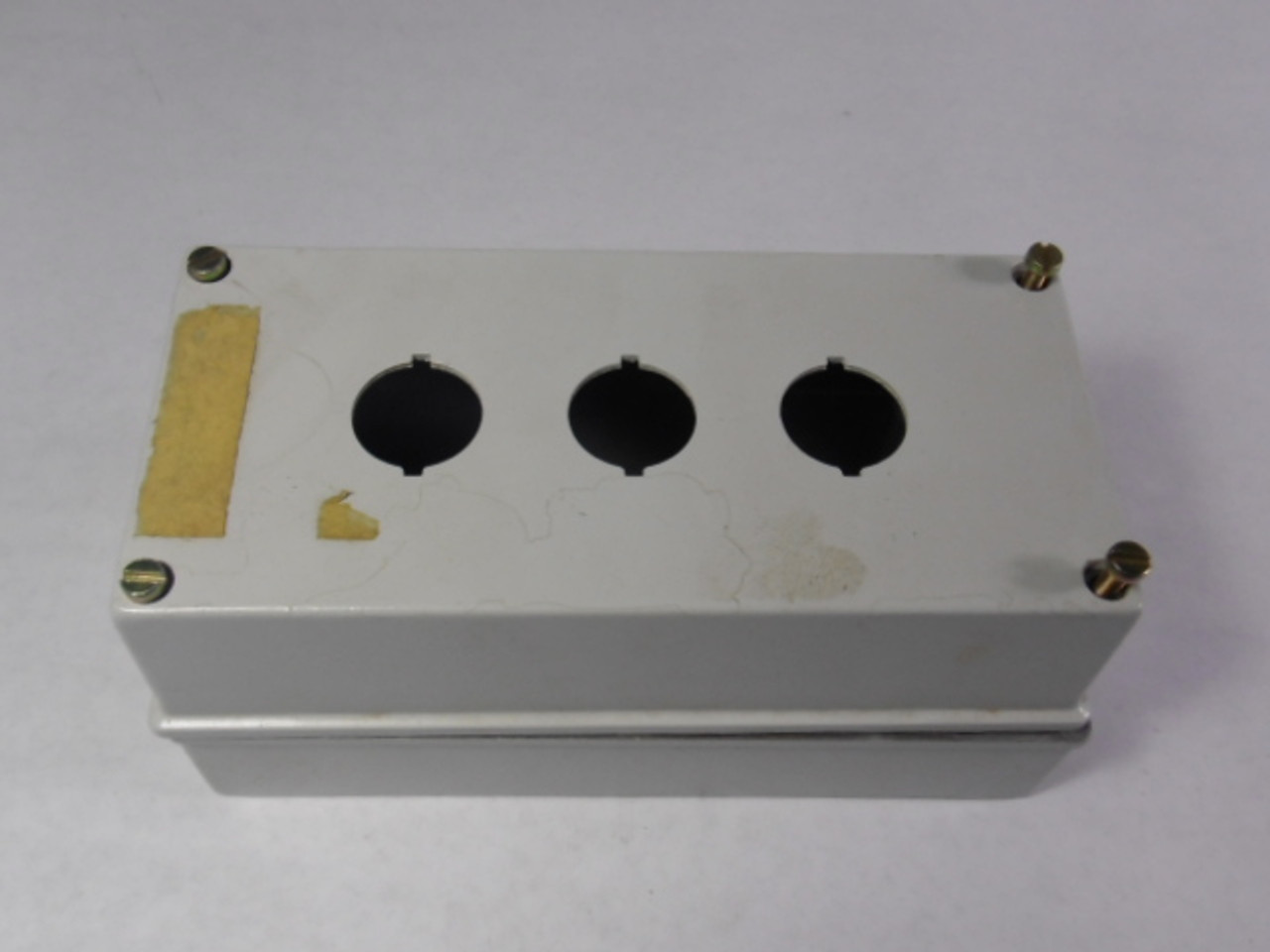 Allen-Bradley 800E-3LM Enclosure 3 Holes USED