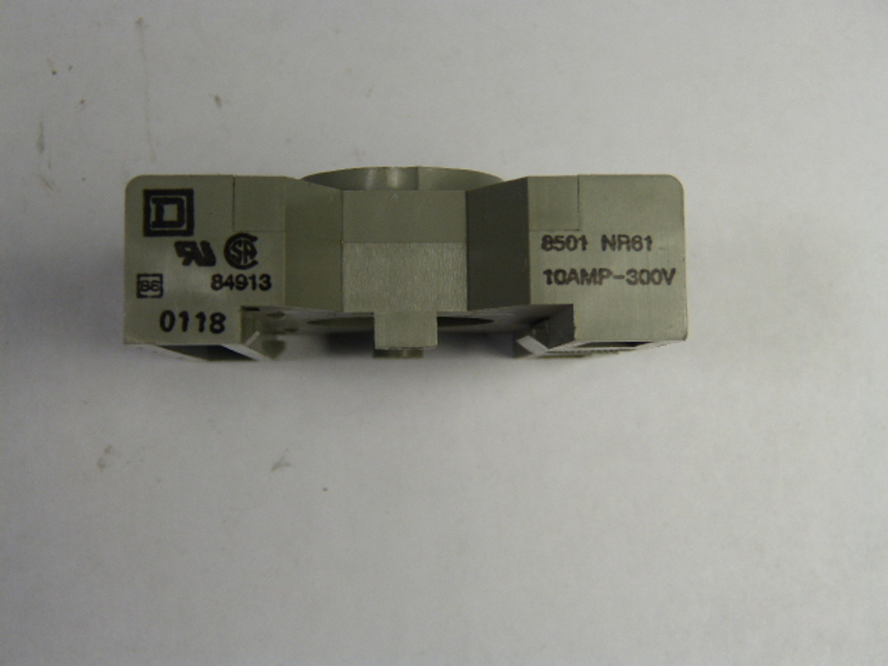 Square D 8501-NR61-10-300 Relay Socket 10Amp 300V 11Pin Din-Rail USED