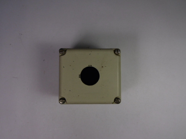 Square D 9001-KY-1-B Control Station 3.5x3.5x4 Enclosure Beige USED