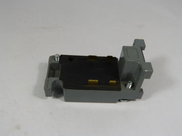 Square D 9007CO54 Limit Switch Plug-In Receptacle Only W/O Head 1NO 1NC  USED