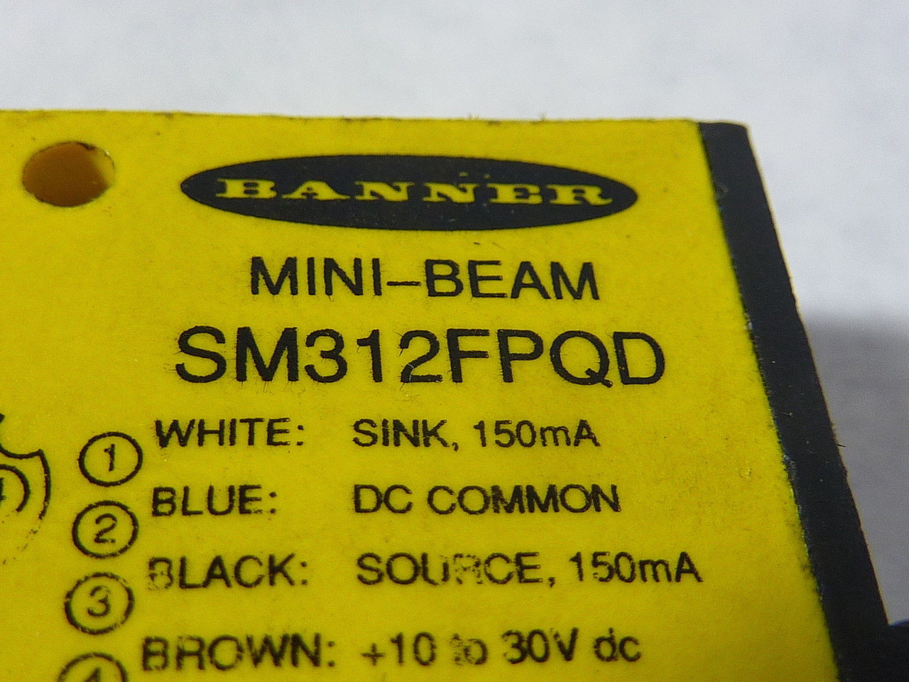 Banner SM312FPQD Photoelectric Sensor 10-30VDC USED