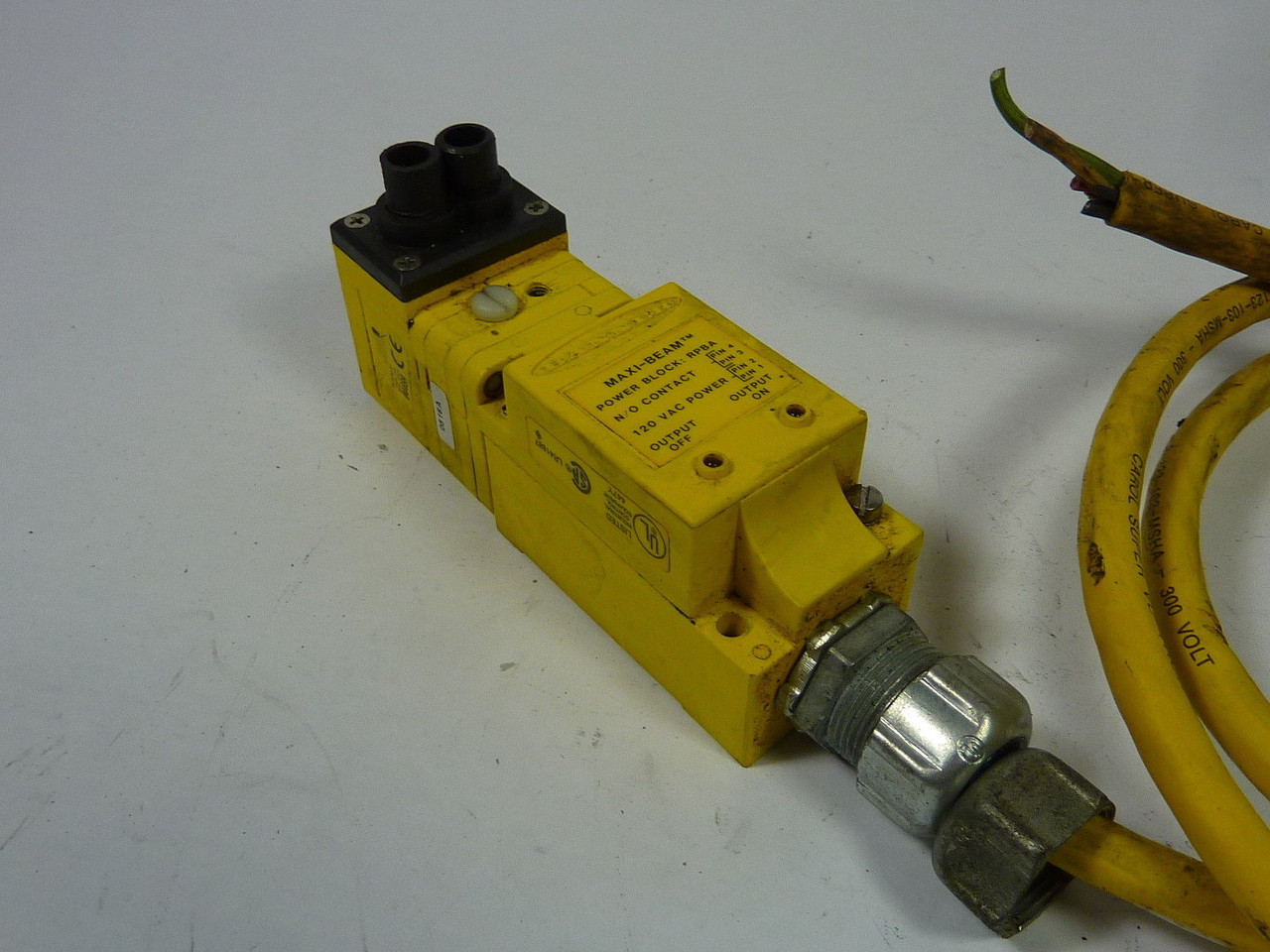 Banner RSBF and RPBA Photoelectric Fibre Optic Head and Block 10-30VDC USED