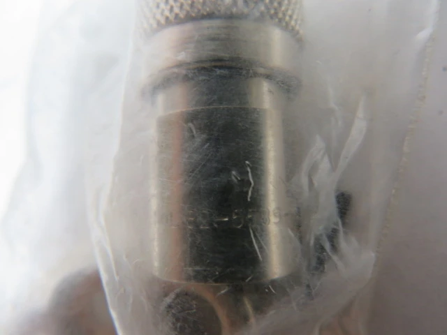 Amphenol 82-5589 Connector RF/Coaxial Twinax Plug NWB