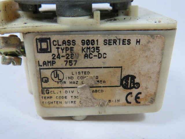 Square D 9001-KP35G9 Ser H Pilot Light 24-28VAC/DC Green Dome USED