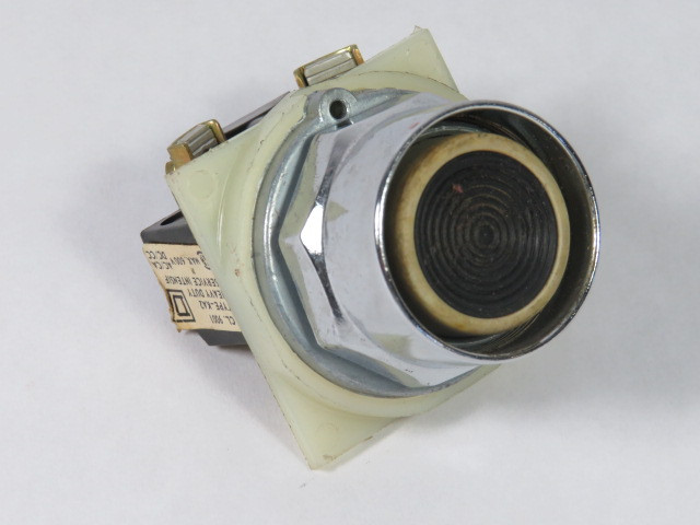 Square D 9001-KR2BH5 Push Button 600V 1NO Black Recessed Black USED