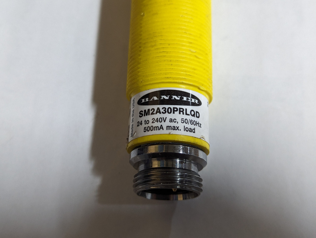 Banner SM2A30PRLQD Photoelectric Barrel Receiver 24-240VAC SHELF WEAR USED