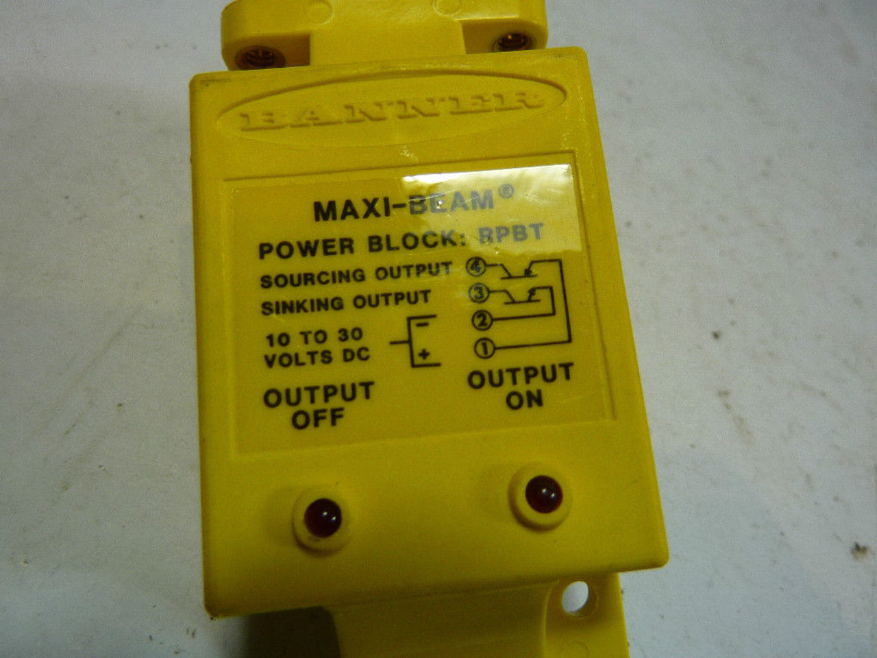 Banner RPBT Maxibeam Power Block 10-30VDC USED