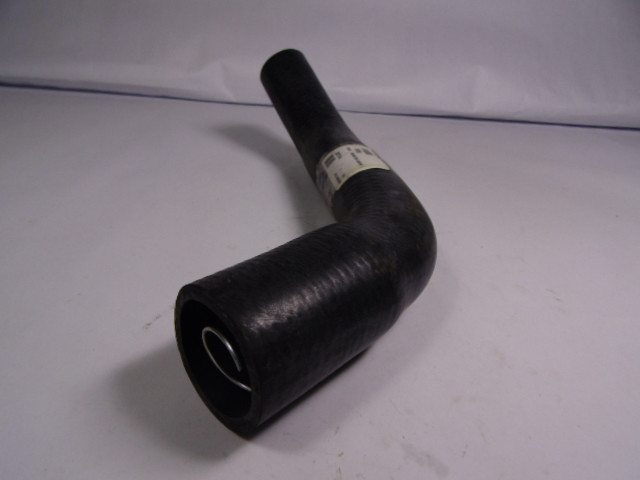 Generic 3057553 Lower Radiator Hose USED