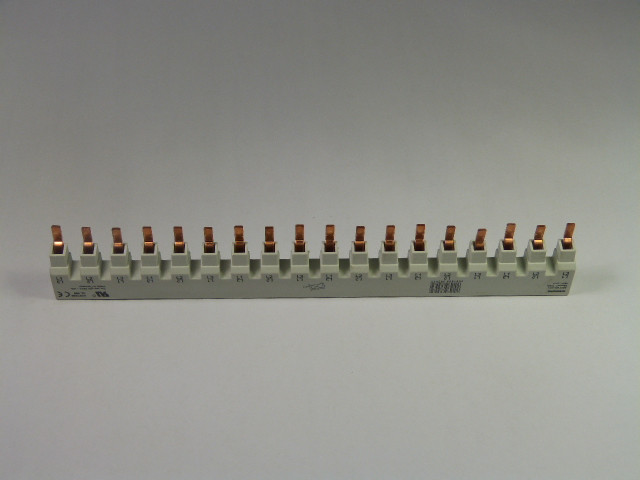 Siemens 5ST3665-2HG 3-Pole Bus Bar USED