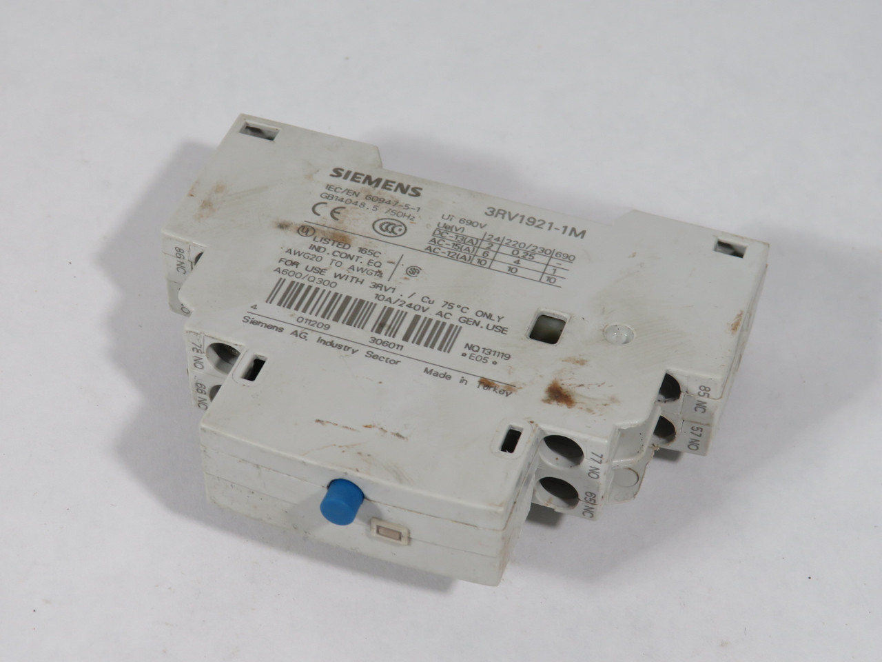 Siemens 3RV1921-1M Alarm Switch 1NO & 1NC STAINED USED