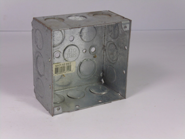 Steel City 52171-1/2-3/4-E Steel Box 1/2, 3/4, 1in USED
