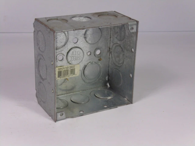 Steel City 52171-1/2-3/4-E Steel Box 1/2, 3/4, 1in USED