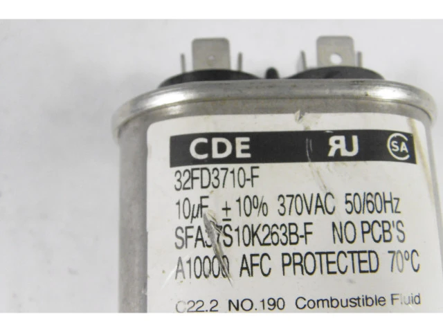 CDE 32FD3710-F Capacitor 370VAC 50/60Hz USED