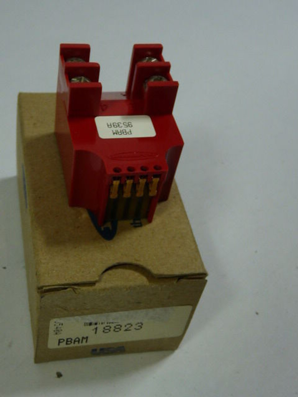 Banner PBAM Multi Beam 37 4 Wire Power Block 105-130VAC Input ! NEW !