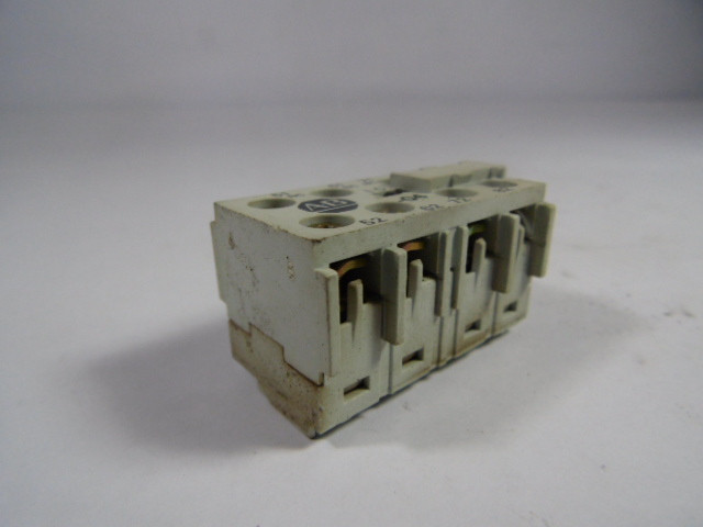 Allen-Bradley 195-MA04 Auxiliary Contact Adder Deck USED