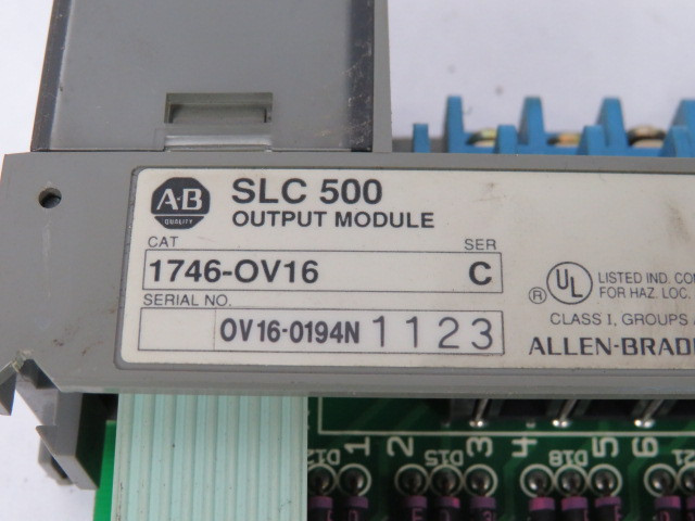 Allen-Bradley 1746-OV16 Series C Output Module 10-50VDC BROKEN CLIPS USED