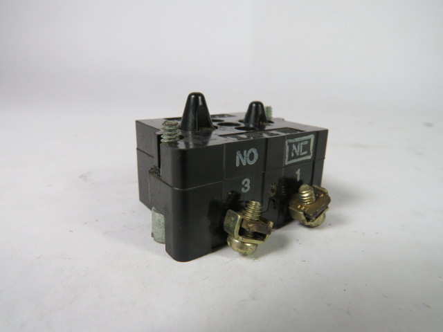 Cutler-Hammer 10250T1 Contact Block 1NO 1NC 6A 600VAC USED