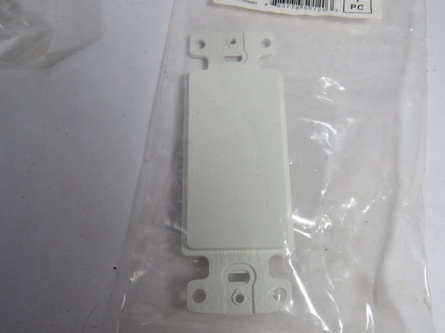Hubbell NS620W Decor Frame Plate White 1-Gang Lot Of 3 ! NWB !