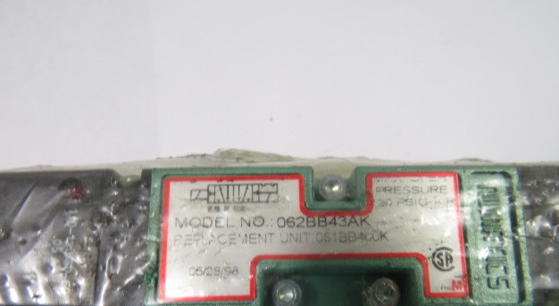 Numatics 062BB43AK Solenoid Valve w/ Manifold Block 120PSIG ! NWB !