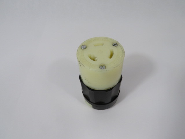 Leviton 3723 Connector 20A 347VAC 3W 2P USED