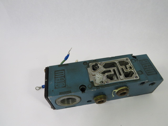 Mac 6200C-411 Solenoid Valve Manifold 3/8" Port *Missing Seals ! AS IS !