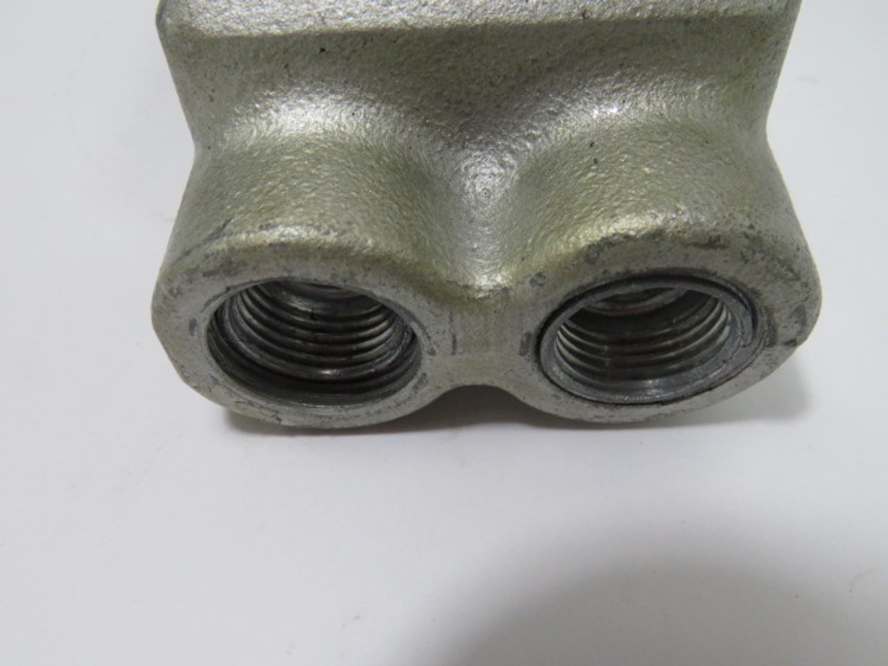 Crouse-Hinds FSS-1/FSS-2 Single Gang Box 15.8 CU In. 1/2" & 3/4" Hub USED