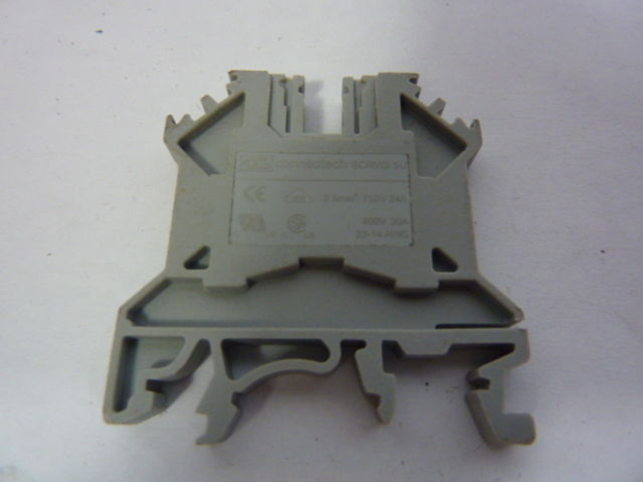 Connectech SCRW2.5U Terminal Block (Grey) USED