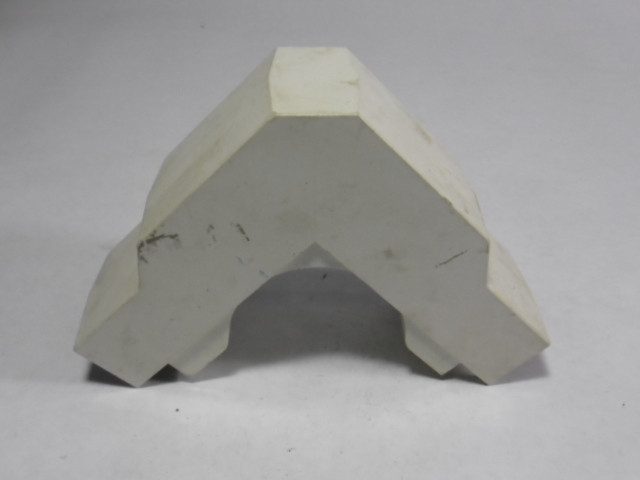 Hubbell PW2EEBC Surface Raceway USED