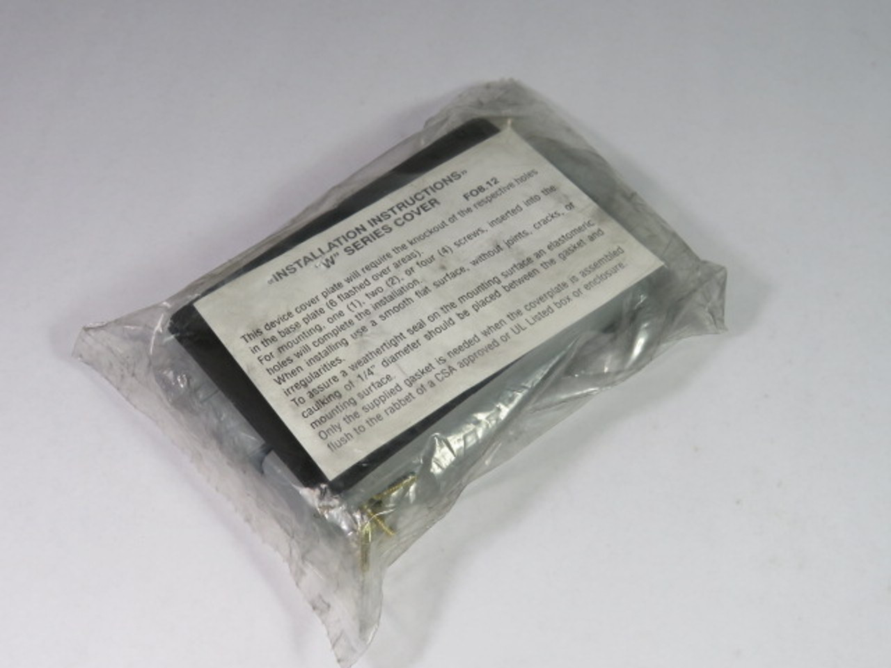 Crouse-Hinds WGF15/10 Waterproof Receptacle Cover Grey ! NWB !