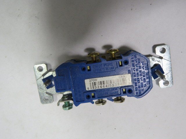 Cooper TR270 Tamper Resistant Duplex Receptacle 15 Amp 125 Volt Lot of 3 ! NEW !