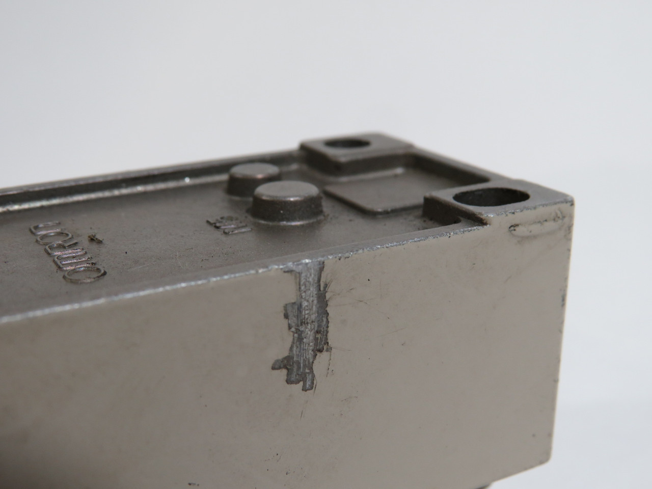 Omron D4BS-3AFS Safety Switch 10A 600 VAC No Key SHELF WEAR USED