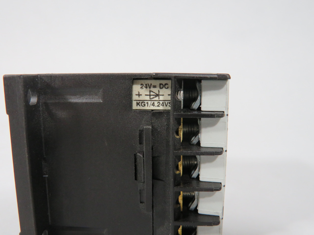 Omron J7KNA-AR-3124VS Contactor Relay with Diode 24VDC Coil 3A 3NO 1NC USED