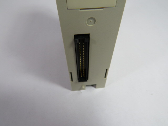 Omron C200H-OC224 Output Module 2A 250VAC 24VDC ! AS IS !