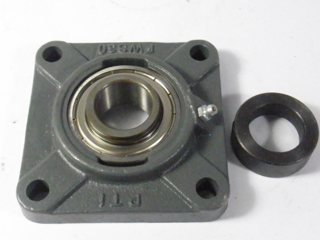 PTI FWS206-18 4-Bolt Flange Bearing ! NEW !