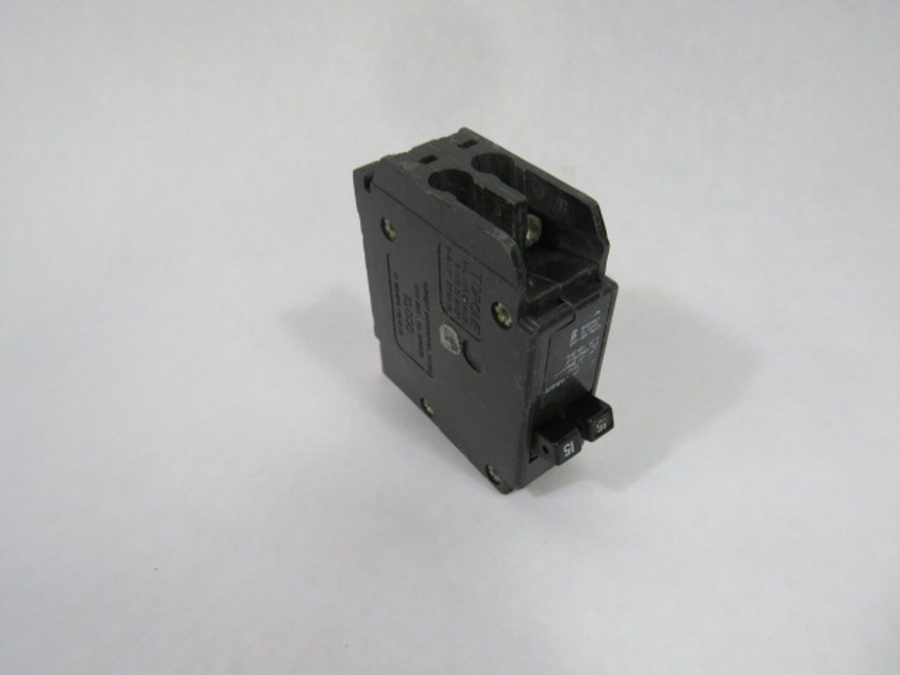 Cutler-Hammer DNBA1515 Circuit Breaker 15A 120/240VAC 2P USED