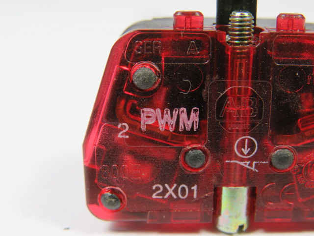 Allen-Bradley 800E-2X01 Series A Red Contact Block 3A 240V 1NC USED