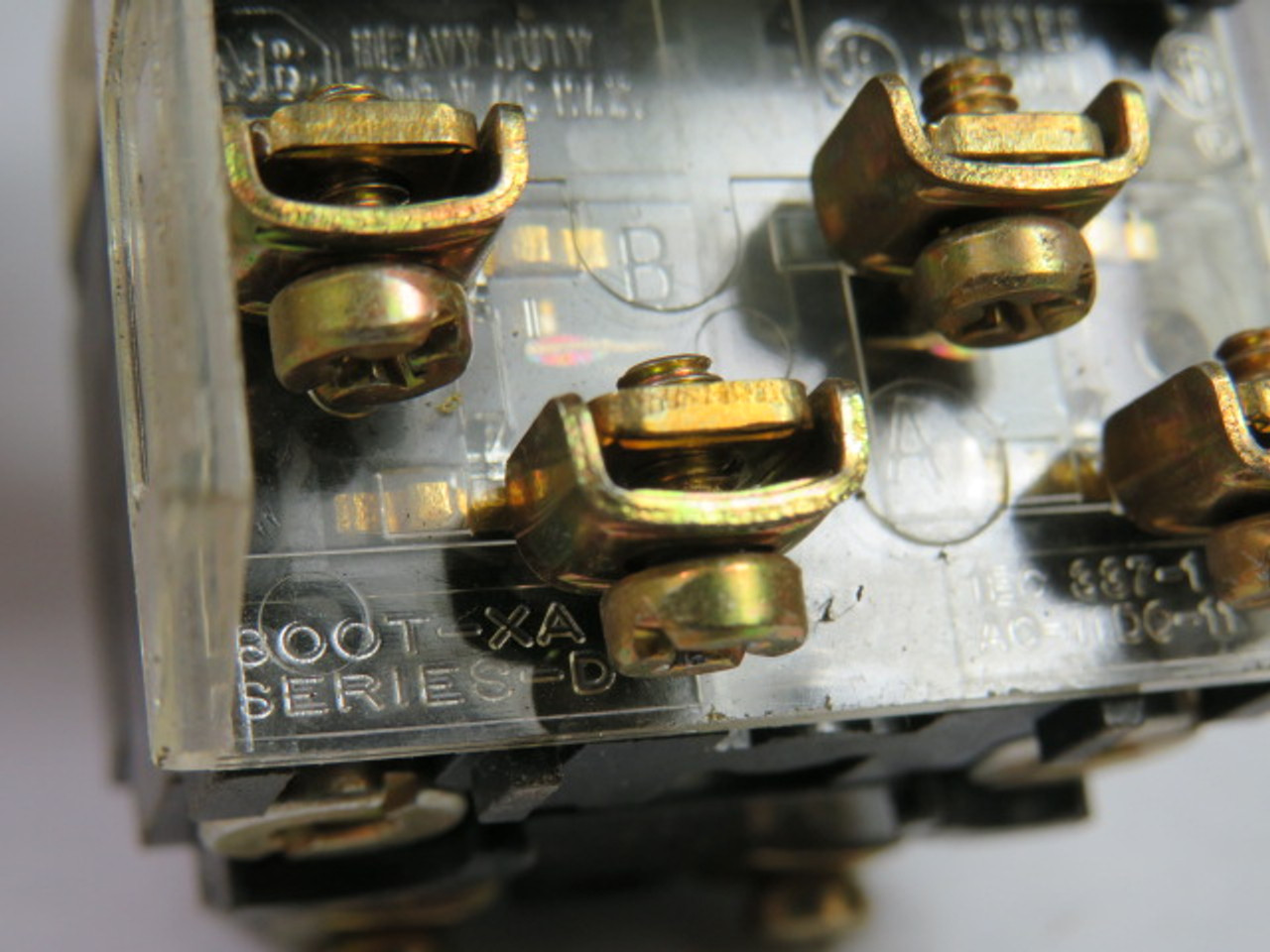 Allen-Bradley 800T-PT16R Series T Push-to-Test Pilot Light Red 1NO 1NC USED