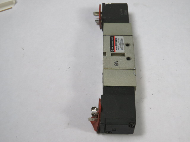 SMC EVF3433 Solenoid Valve 4/5 21-26VDC 1.5-9bar 1/8" NPT USED