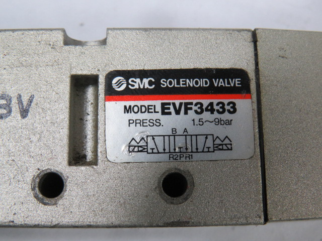 SMC EVF3433 Solenoid Valve 4/5 21-26VDC 1.5-9bar 1/8" NPT USED