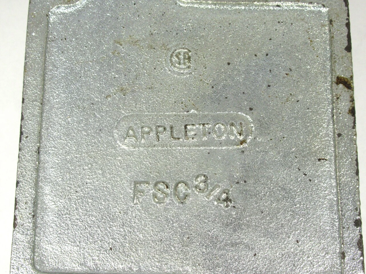 Appleton FSC-2-75 Malleable Cast Iron Conduit Box 3/4" Hub USED