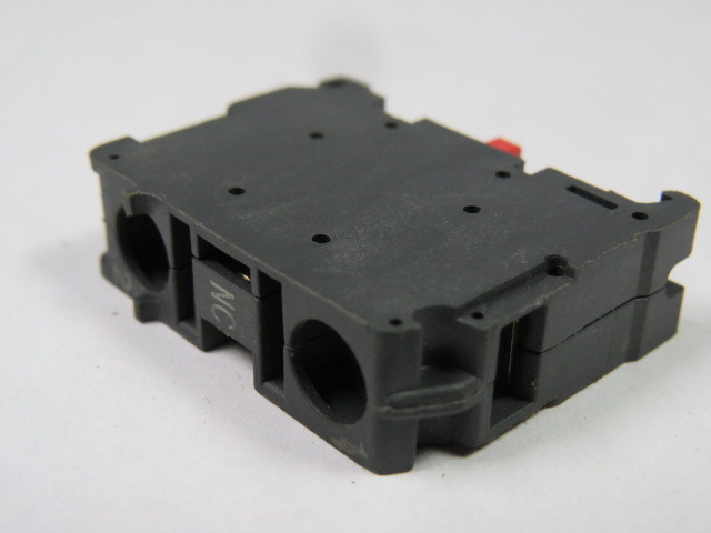Allen-Bradley 800F-X01 Series A Latch Mount Contact Block 10A 690V 1NC USED