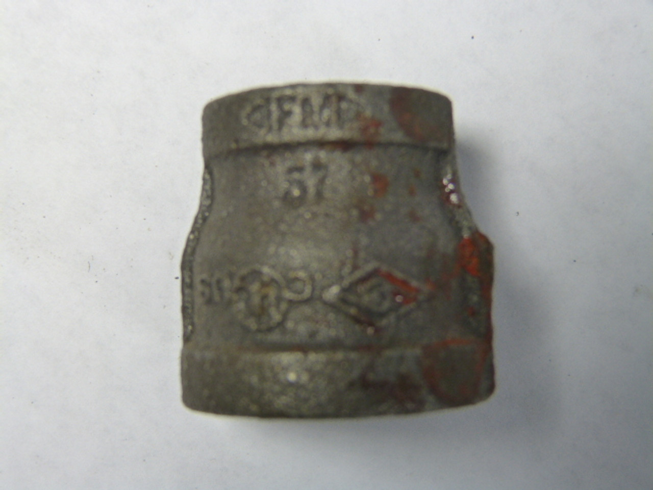 Aqua-Dynamic 5521-343 Black Iron Reducer Coupling 3/4 x 1/2 Female Thread USED
