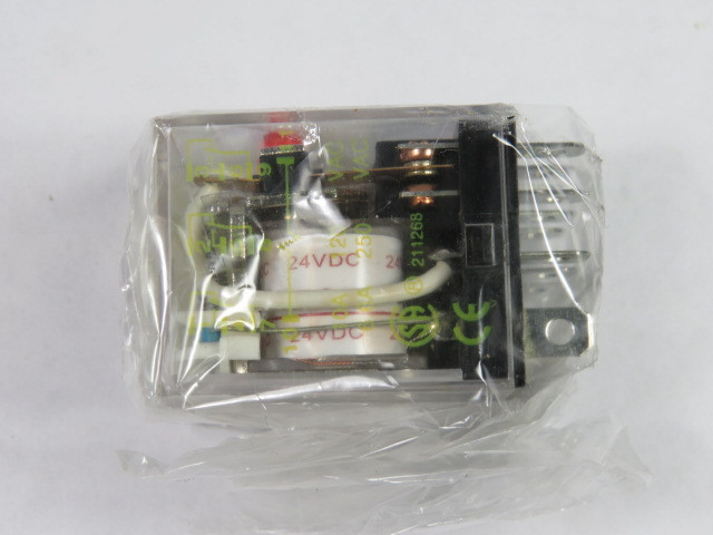 Square D 8501-RSD43M1P14V53 Relay 10 Amp 24VDC Coil 50/60 Hz ! NEW !