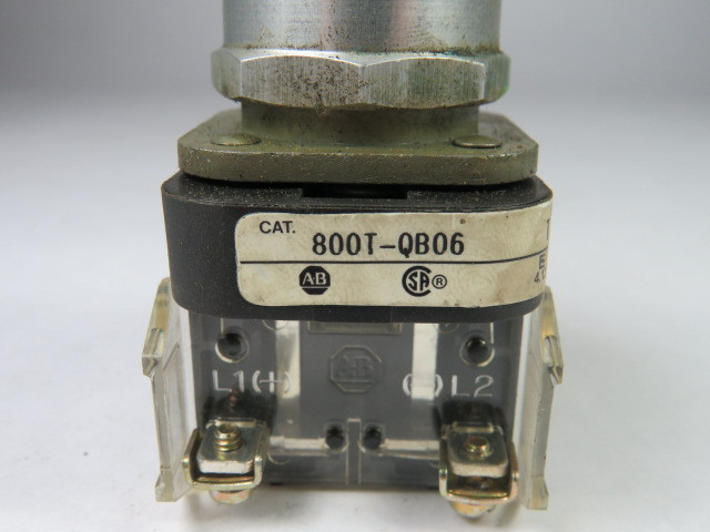 Allen-Bradley 800T-QB06 Push Button Illuminated No Cap 1NO 1NC 6V USED