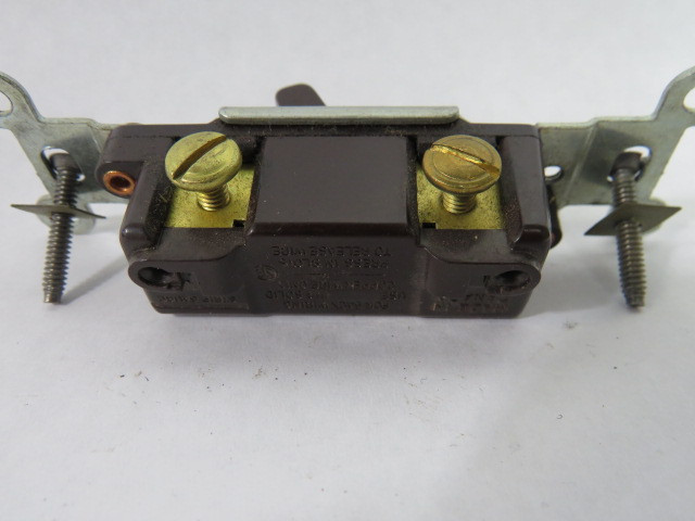 Eagle 9-734 Light Switch 15A 120VAC 1P USED
