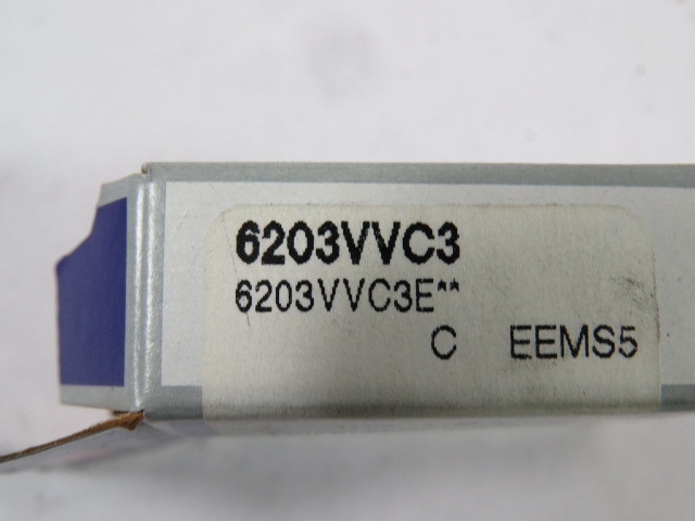 NSK 6203VVC3 Deep Groove Ball Bearing 40mm OD 17mm ID 12mm W ! NEW !