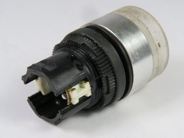 Allen-Bradley 800EP-LF9 Illuminated Push Button No Cap USED