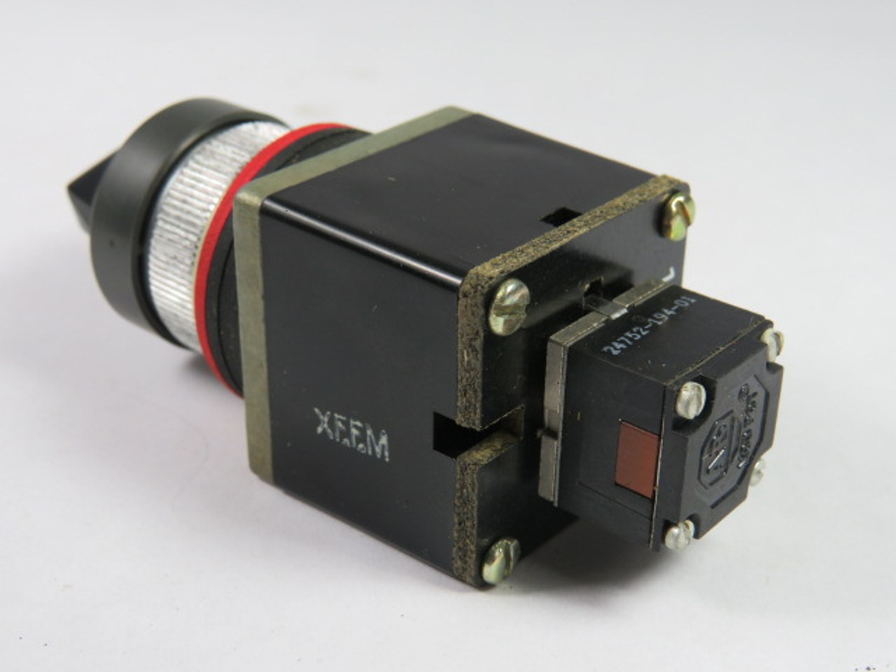 Allen-Bradley 800MR-U90 Potentiometer Operator Only USED